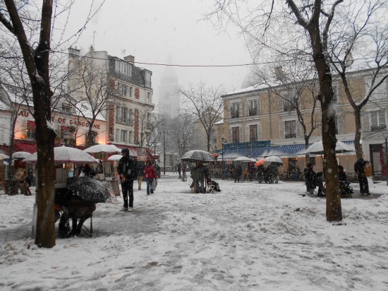 The village square, in Montmartre, picture perfect!