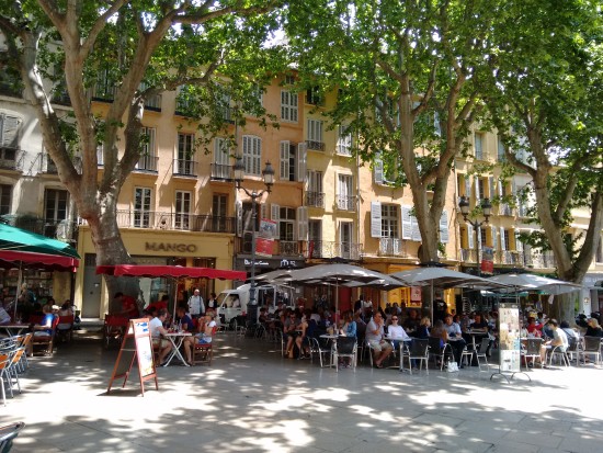 Cafes in Aix en Provence.