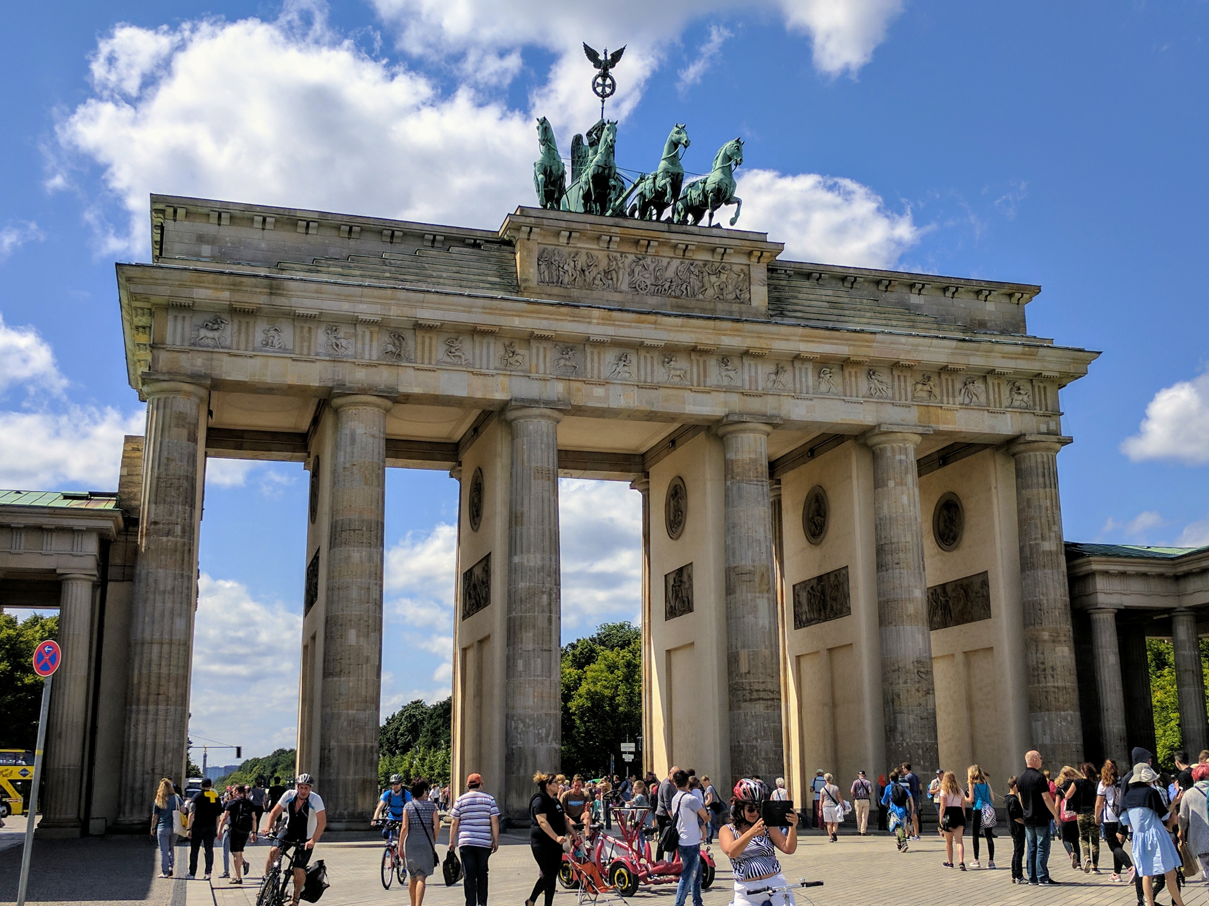 welcome to berlin walking tour