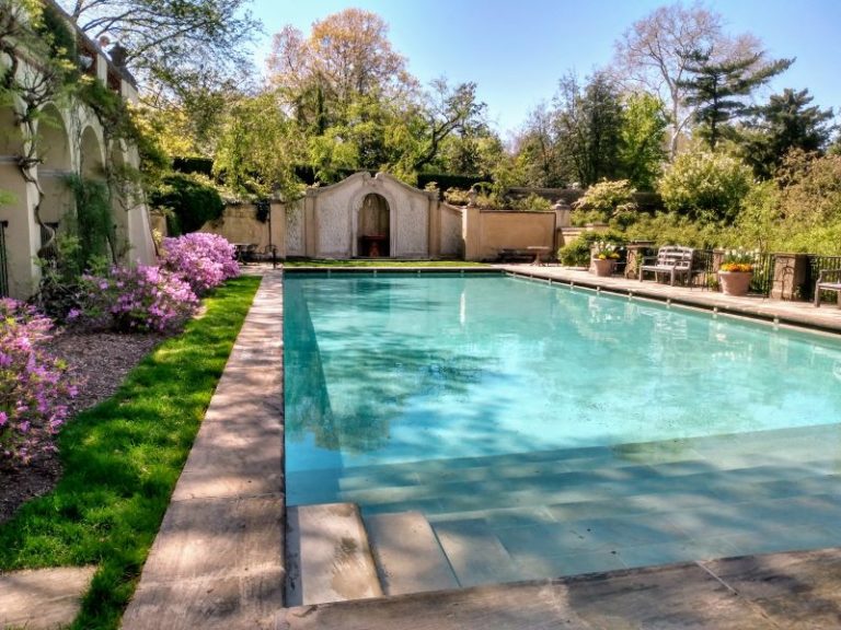 DC Dumbarton Oaks Museum & Gardens One Road at a Time