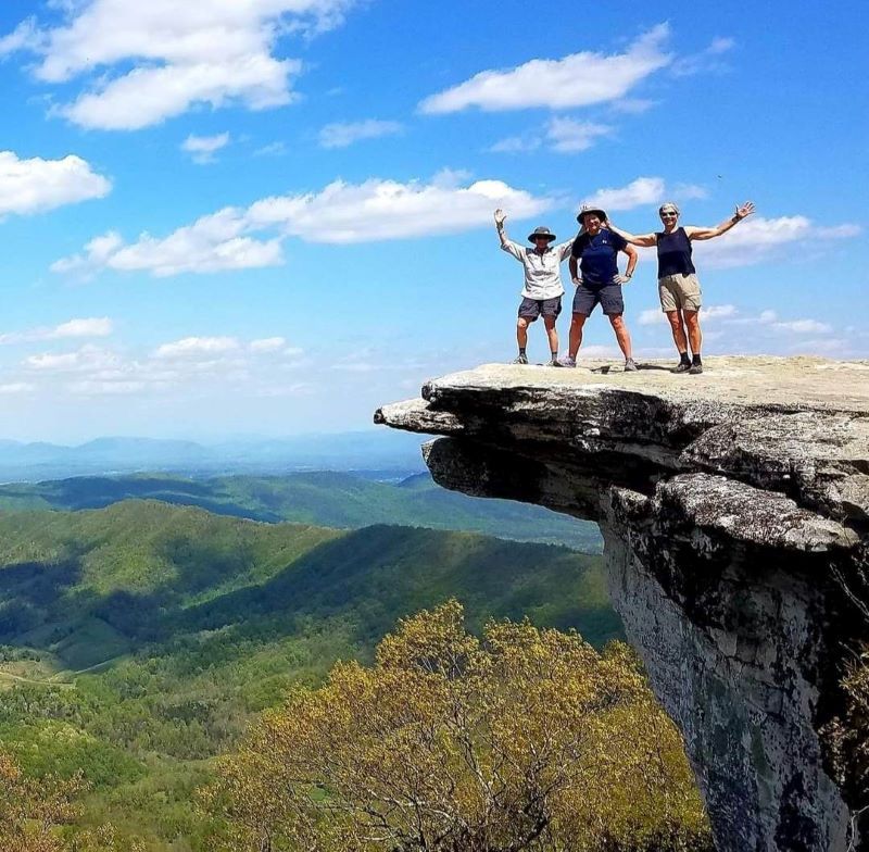 women hiking the Appalachian Trail